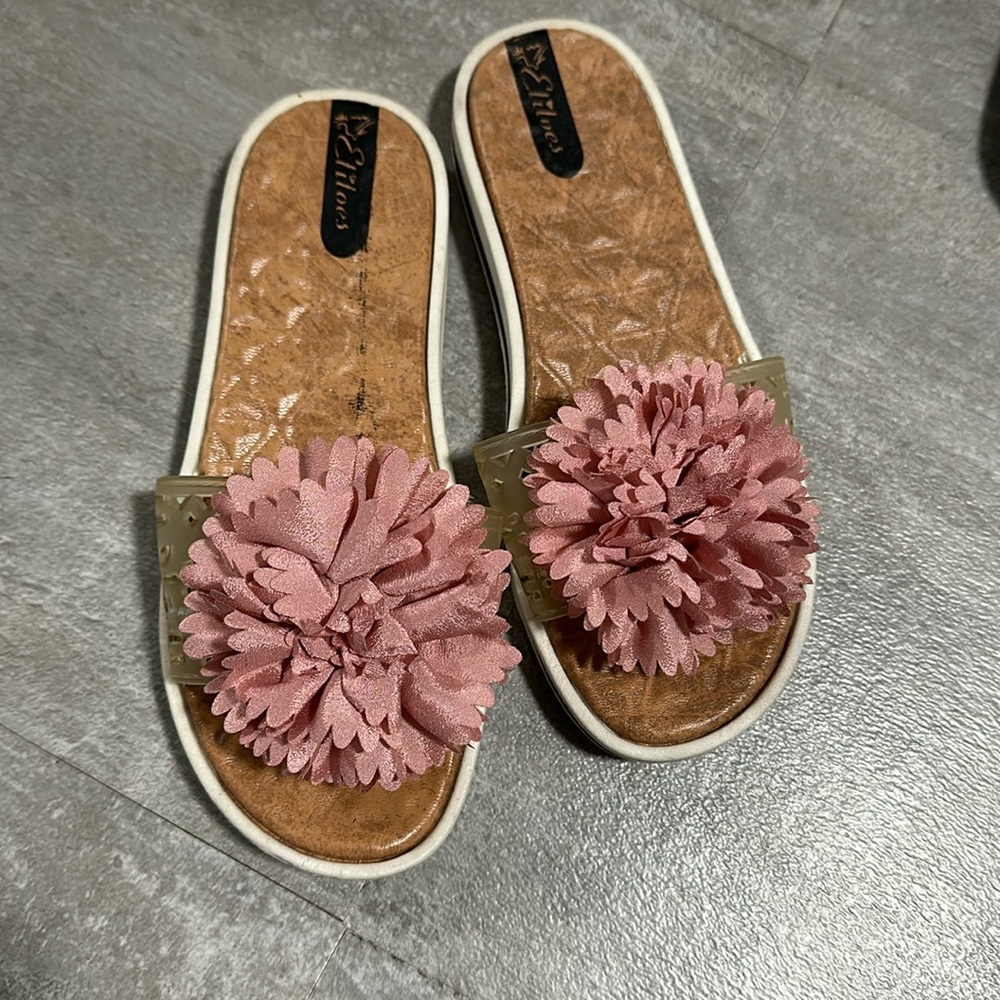 Cute flower flip flops with pink flower